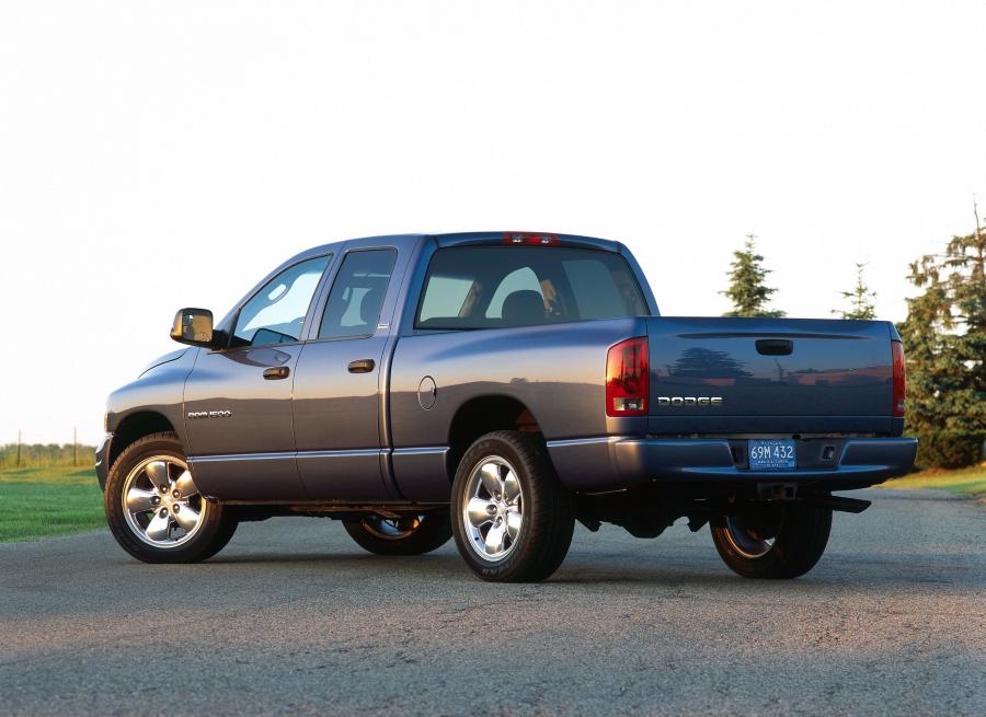  Dodge Ram 1500 Sport Quad Cab 2002 года  (фото 2 из 4)